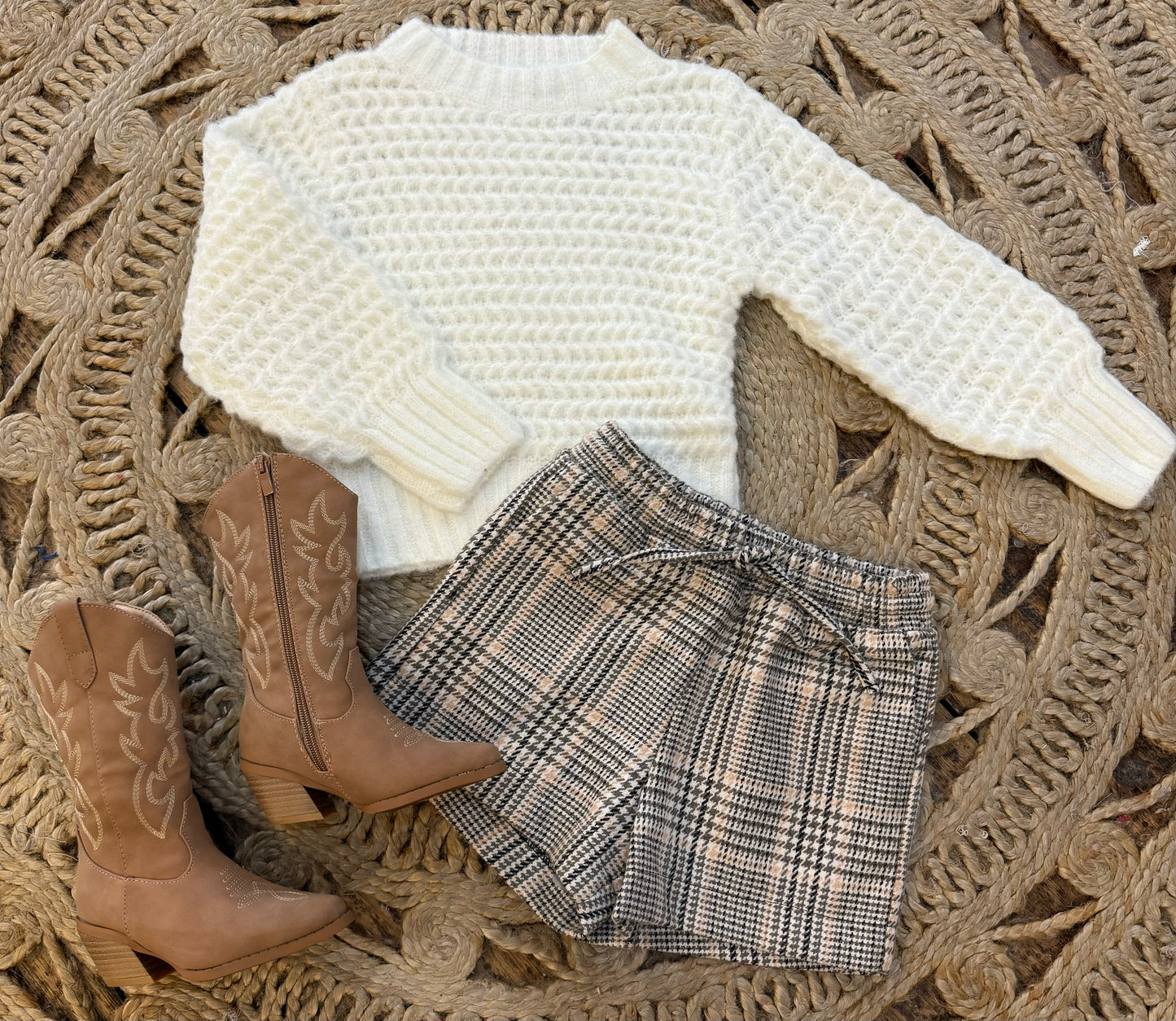 Beige woven shorts