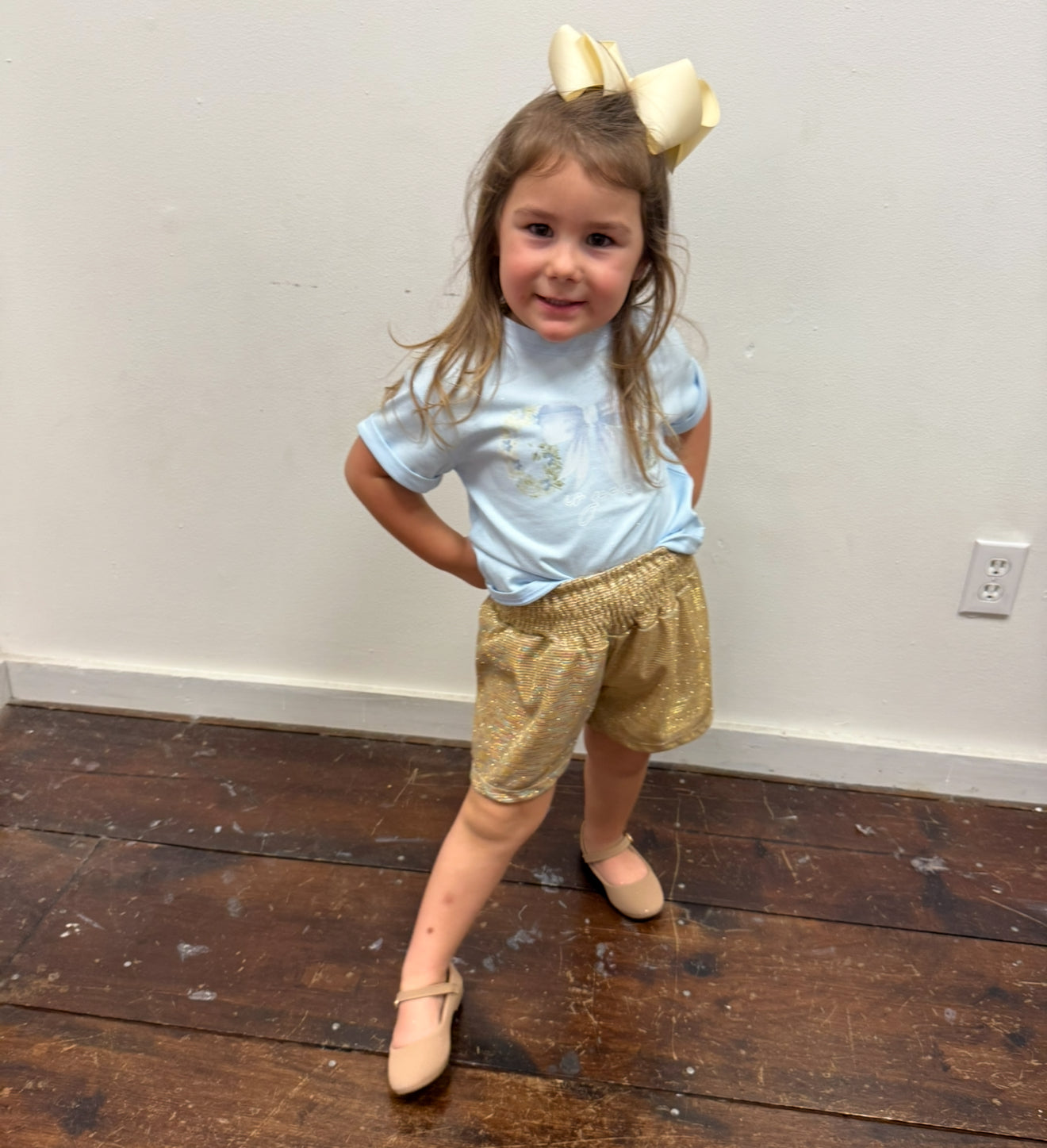 Bella Shorts gold sparkle