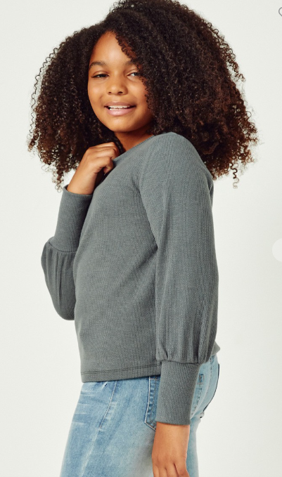 Girls Textured Rib Exaggerated Cuff Knit Top in Forest