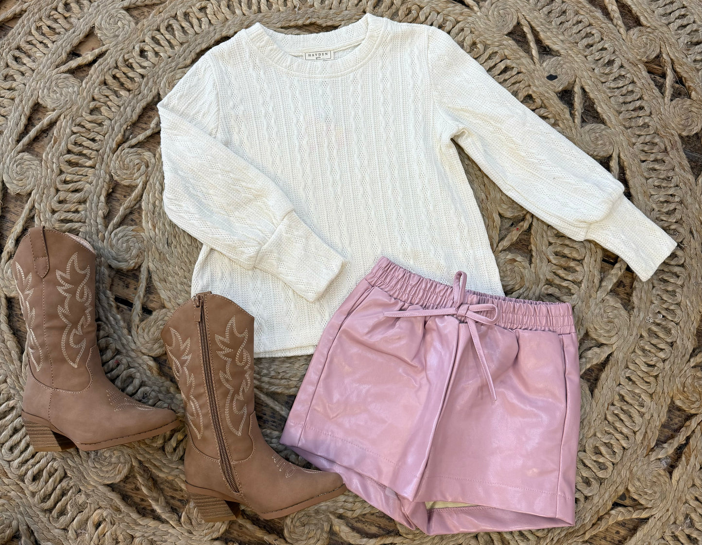 Faux leather shorts in Pink