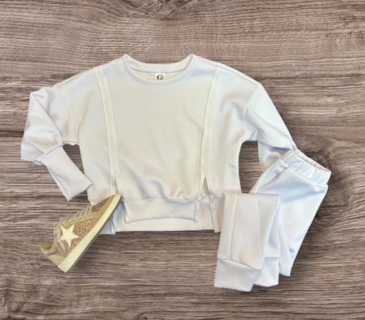 Solid jogger in white