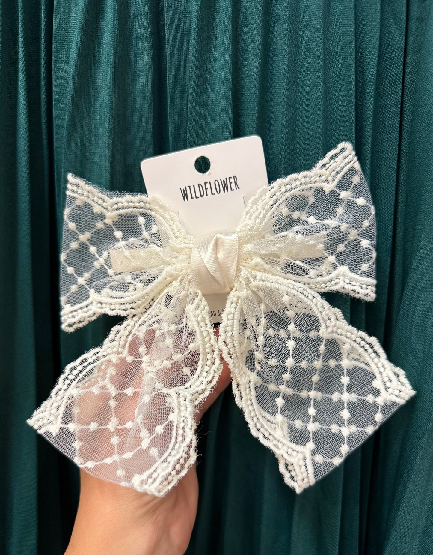 Lace ivory dainty ribbon bow