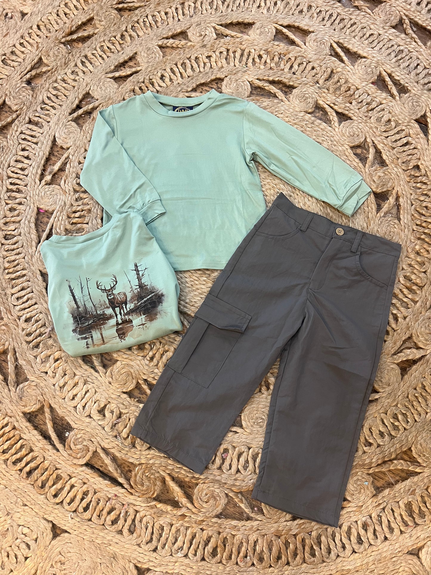 Buck Deer T-Shirt & Pants