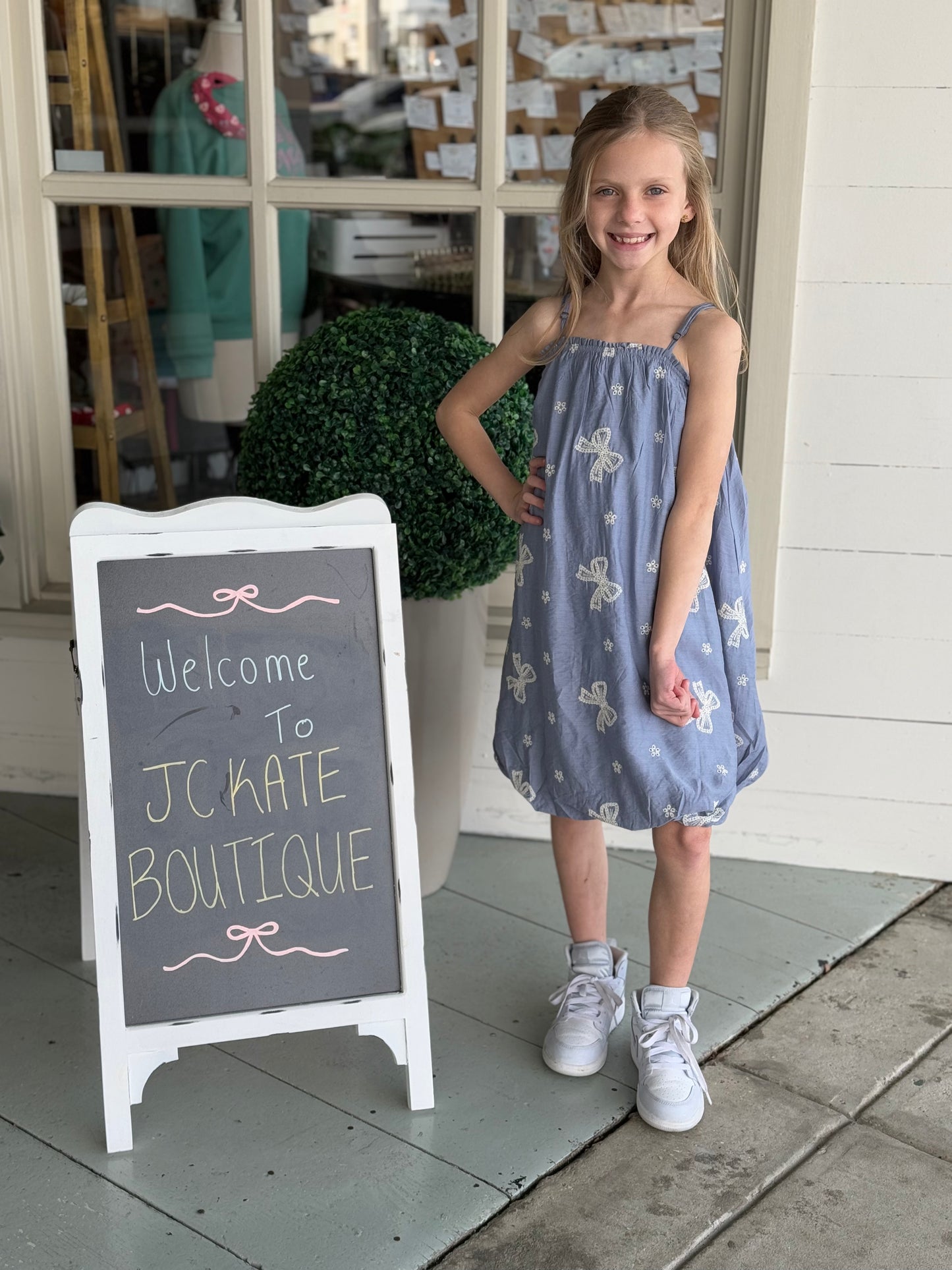 Girls Crochet Bow Embroidered Balloon Hem Dress