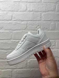 1261 White tennis shoe