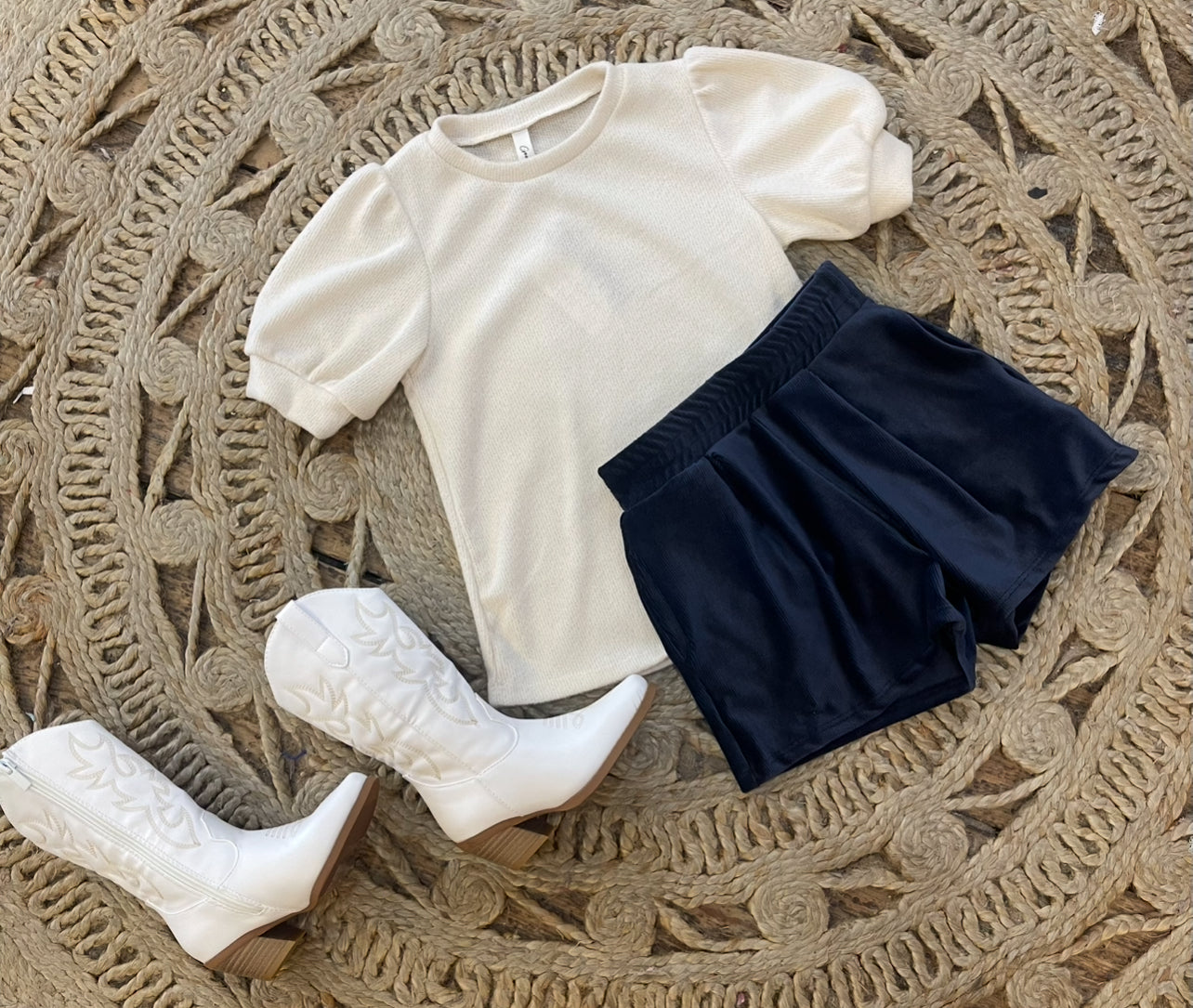 Corduroy Pleated Shorts in Navy