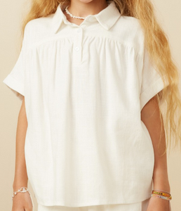 Girls Short Sleeve Collared Dolman Top in off white
