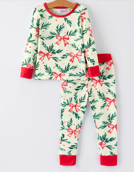 Christmas Bow and Holly Print Pajama Set