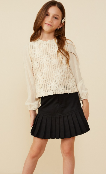 Girls Floral Embroidered Textured Puff Sleeve Top