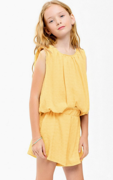 Curly Wrinkled Fabric Skort in Yellow
