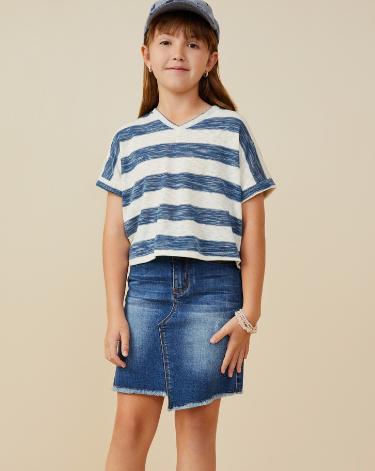 Girls Heathered Stripe V Neck Knit Top in Denim